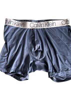 Calvin Klein Blue Medium Boxer Briefs with Silver Logo Waistband